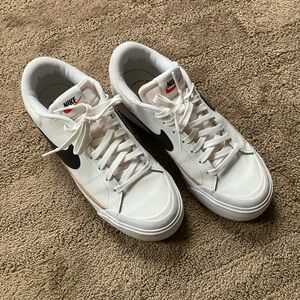 Nike Court Legacy Lift Sneaker 8.5